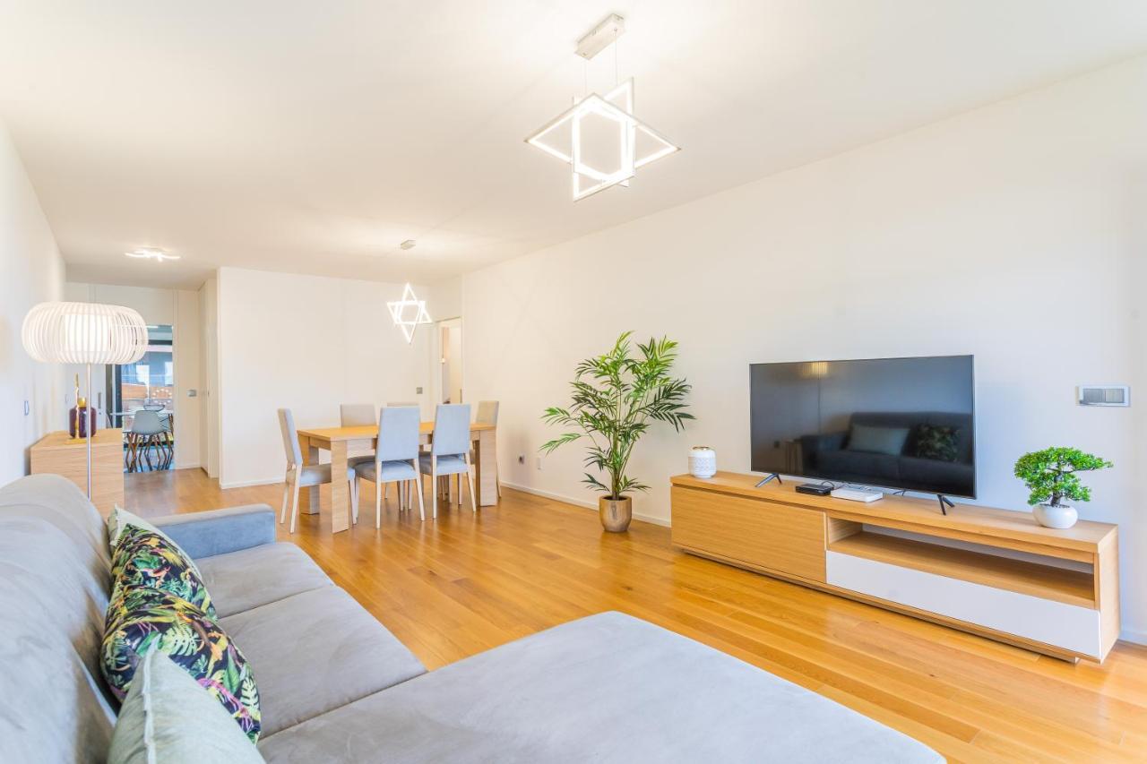 Appartement Flh Balcony Flat With Pool
